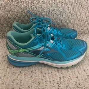 Brooks Ravenna7 Sneaker Size 6.5